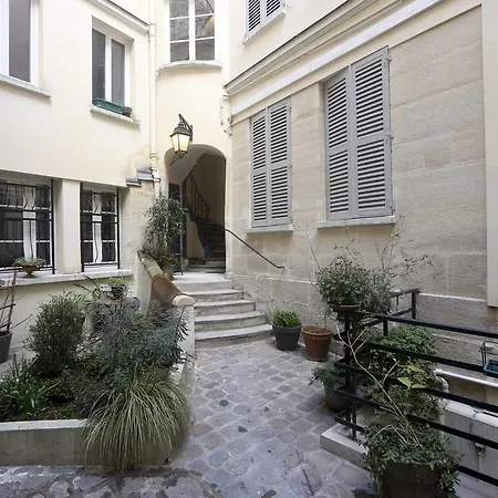 Lovely And Typical 1 Bedroom Apartmán *